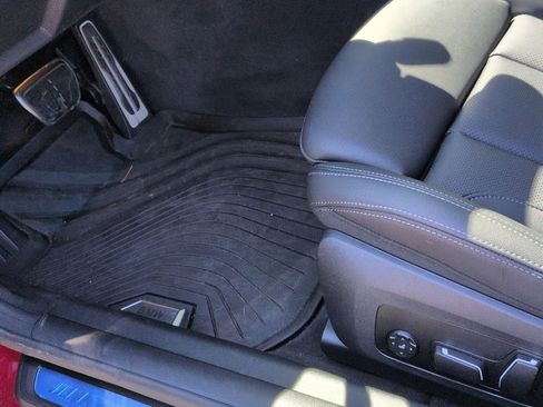 Used 2025 BMW i4 eDrive40 w/ M Sport Package image 17