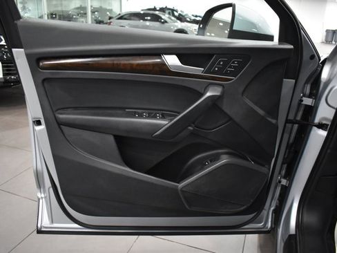 Used 2018 Audi Q5 2.0T Premium image 34