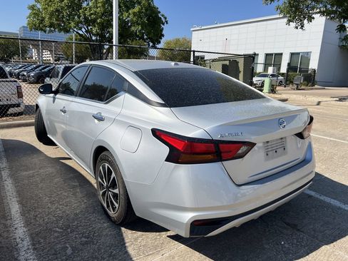 Used 2020 Nissan Altima 2.5 S FWD image 4