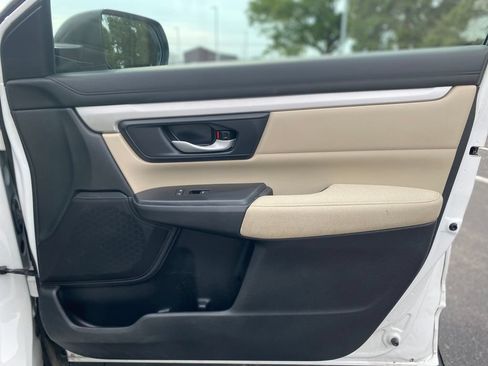 Used 2020 Honda CR-V LX image 9