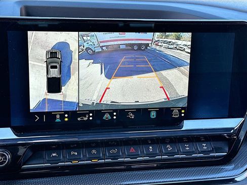 Used 2022 Chevrolet Silverado 1500 ZR2 w/ Technology Package image 14