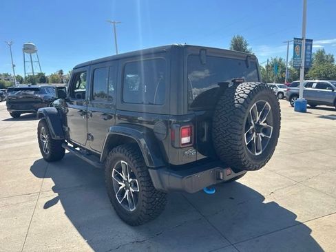 Used 2024 Jeep Wrangler Unlimited AWD/4WD image 7