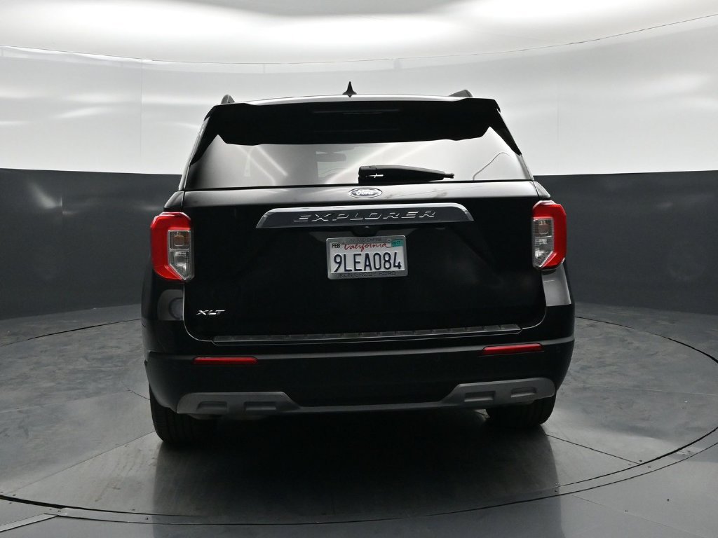 Certified 2023 Ford Explorer XLT w/ Equipment Group 202A RWD image 26