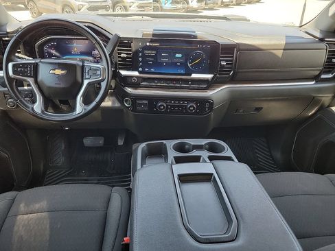 Used 2025 Chevrolet Silverado 2500 LT w/ Convenience Package AWD/4WD image 17