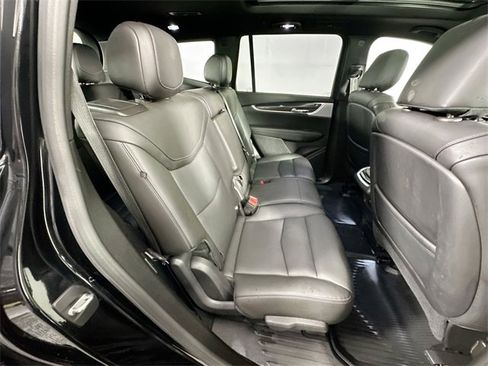 Used 2024 Cadillac XT6 Sport w/ LPO, ONYX Package image 31