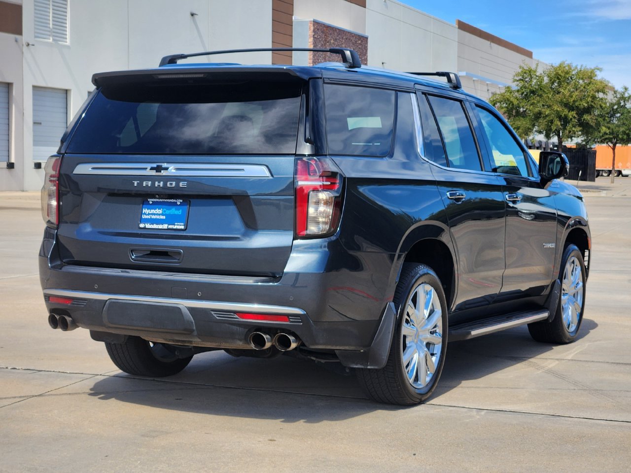 Used 2021 Chevrolet Tahoe High Country AWD/4WD image 4