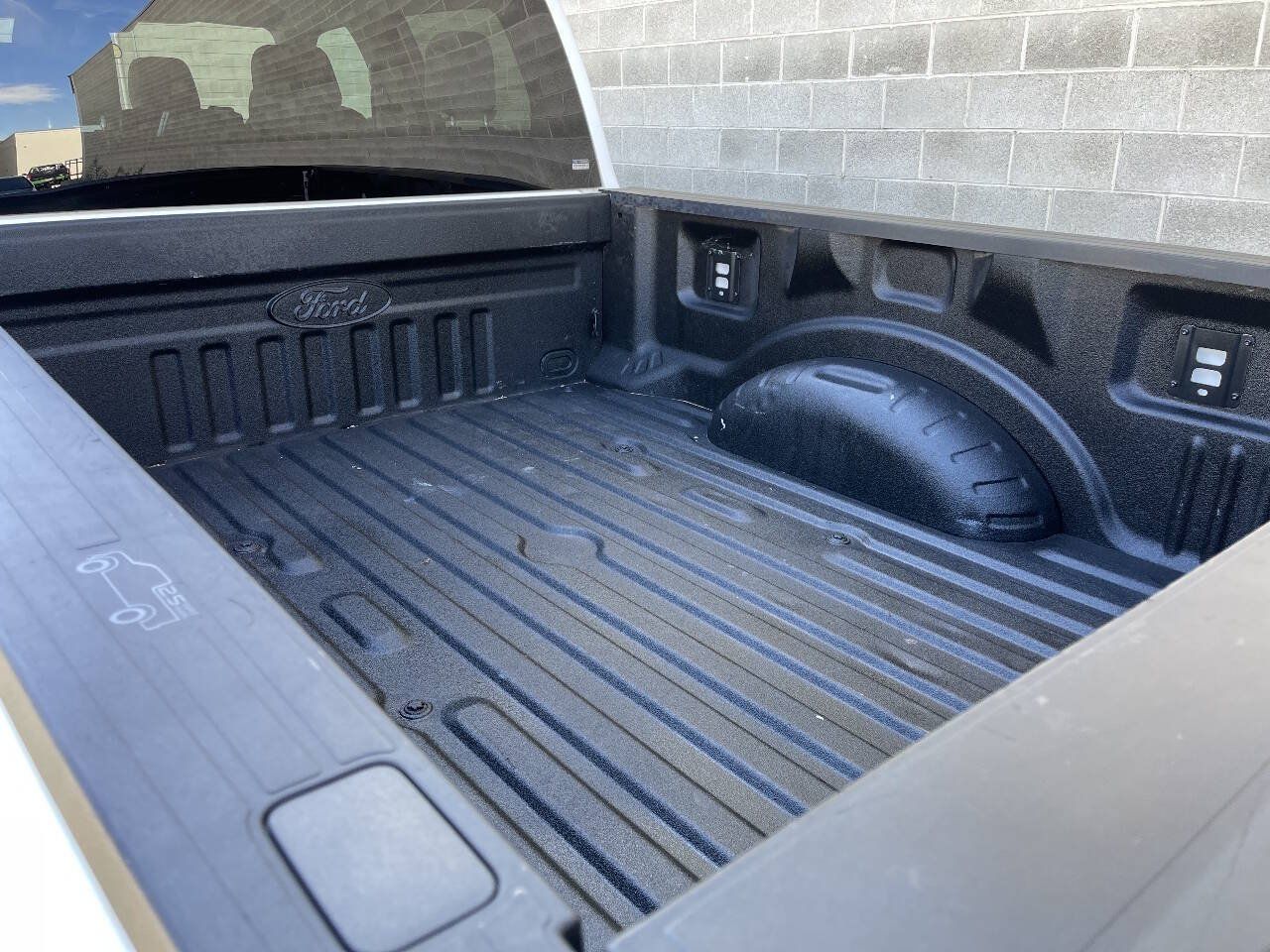 Used 2024 Ford F250 XLT w/ FX4 Off-Road Package AWD/4WD image 7