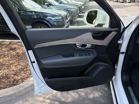 Certified 2023 Volvo XC90 B6 Ultimate w/ Lounge Package AWD/4WD image 14