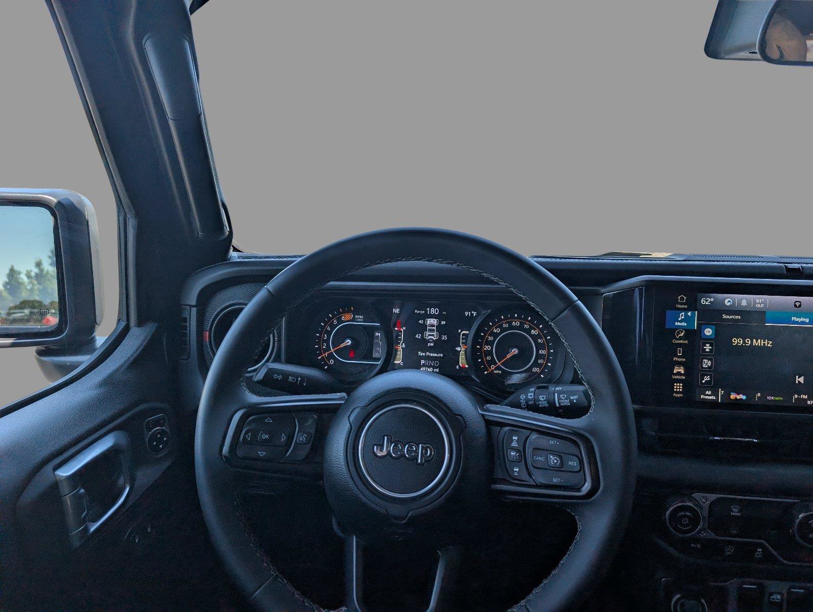 Used 2025 Jeep Wrangler Unlimited Rubicon AWD/4WD image 36