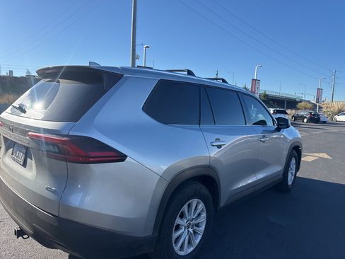 Certified 2025 Toyota Grand Highlander AWD Hybrid image 7