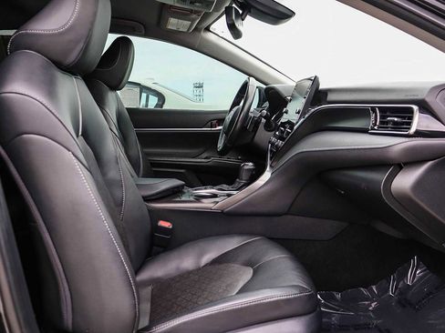 Used 2023 Toyota Camry XSE image 22