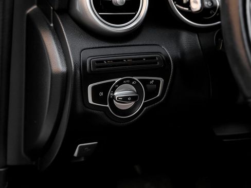 Used 2021 Mercedes-Benz C 300 Cabriolet image 30