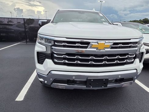 Used 2024 Chevrolet Silverado 1500 LTZ AWD/4WD image 6