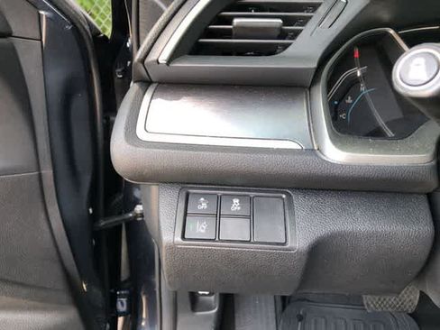 Used 2017 Honda Civic Touring image 31