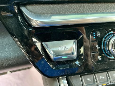 Used 2023 GMC Sierra 1500 Denali w/ Technology Package AWD/4WD image 22