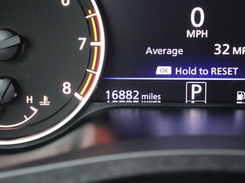 Used 2025 Nissan Altima 2.5 SV image 25