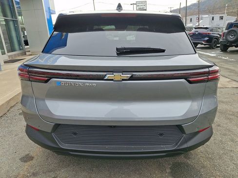 New 2026 Chevrolet Equinox EV LT image 5
