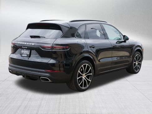Used 2023 Porsche Cayenne AWD/4WD image 7