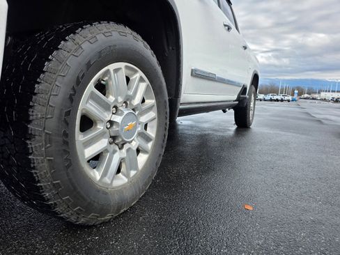 Used 2025 Chevrolet Silverado 2500 High Country w/ High Country Premium Package image 23