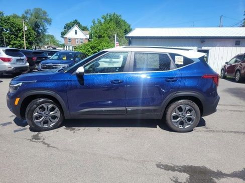 Certified 2024 Kia Seltos S AWD/4WD image 2