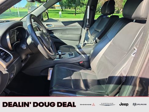 Used 2015 Jeep Grand Cherokee Limited w/ Luxury Group II AWD/4WD image 10