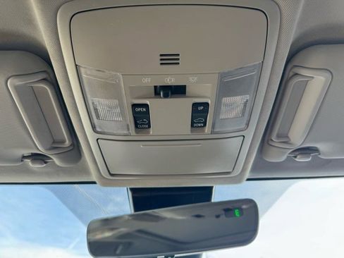 Used 2017 Toyota RAV4 Limited image 28