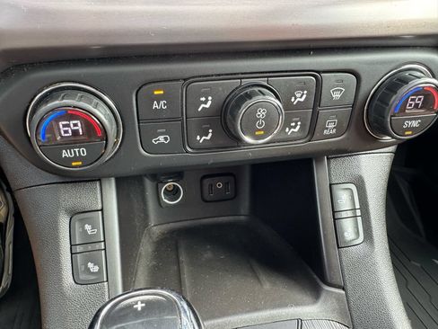 Used 2017 GMC Acadia SLT AWD/4WD image 17