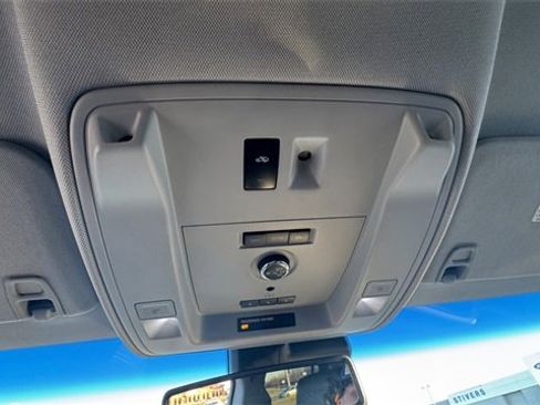 Used 2019 GMC Yukon Denali w/ Enhanced Security Package image 23