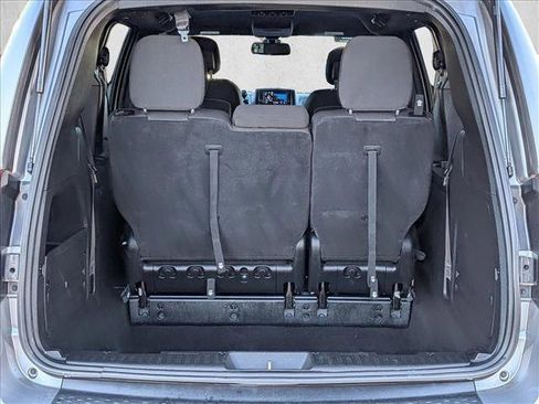 Used 2019 Dodge Grand Caravan SE FWD image 3