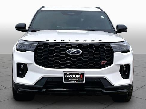 Used 2025 Ford Explorer ST w/ Sun And Sound Package RWD image 4