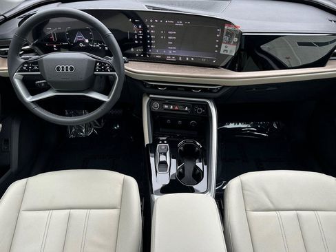 New 2025 Audi Q5 Premium image 12
