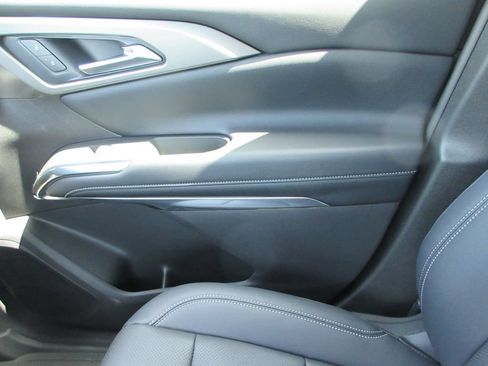 New 2026 Chevrolet Traverse LT w/ Midnight/Sport Edition FWD image 30