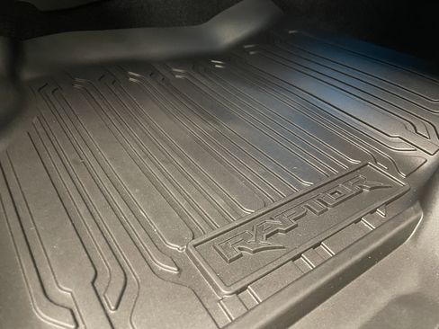 Used 2025 Ford F150 Raptor image 31