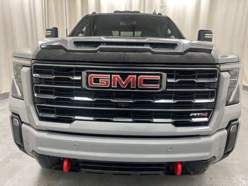Used 2024 GMC Sierra 2500 AT4 w/ AT4 Preferred Package image 6