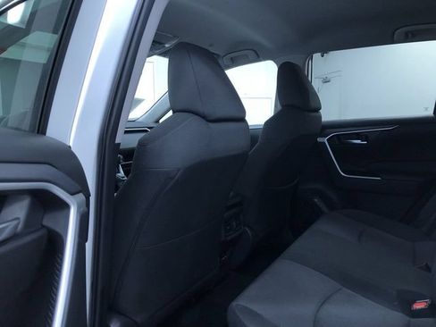 Used 2025 Toyota RAV4 XLE AWD/4WD image 20