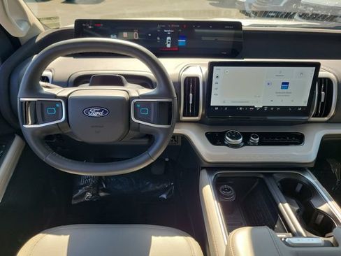 Certified 2025 Ford Expedition Active RWD image 4