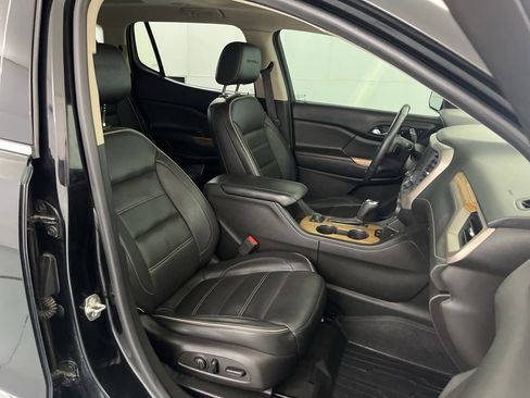 Used 2017 GMC Acadia Denali w/ Technology Package AWD/4WD image 23