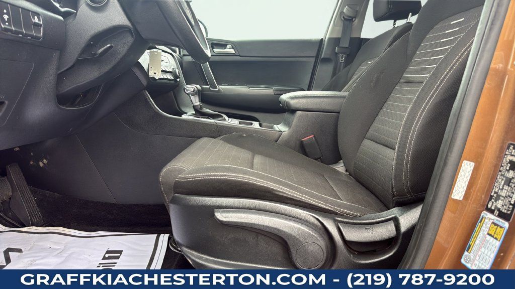 Used 2018 Kia Sportage LX AWD/4WD image 25