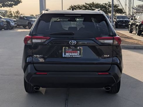 Used 2024 Toyota RAV4 XLE FWD image 7