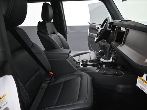 New 2025 Ford Bronco Outer Banks image 24