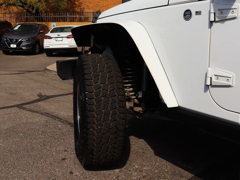 Used 2015 Jeep Wrangler Unlimited Sport w/ Max Tow Package AWD/4WD image 6