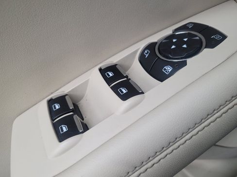 Used 2017 Lincoln MKZ Reserve AWD/4WD image 32