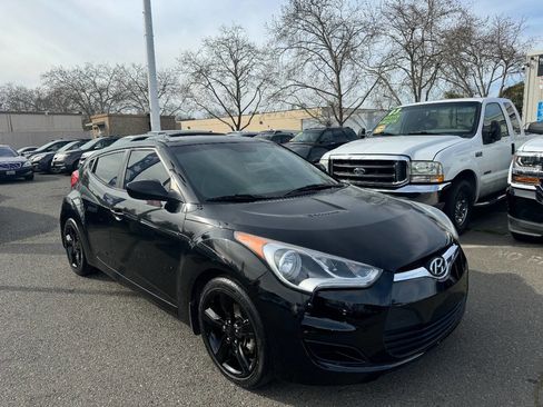 Used 2013 Hyundai Veloster image 7