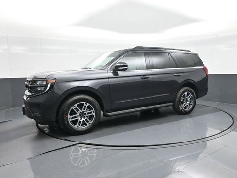 New 2026 Ford Expedition Active image 20