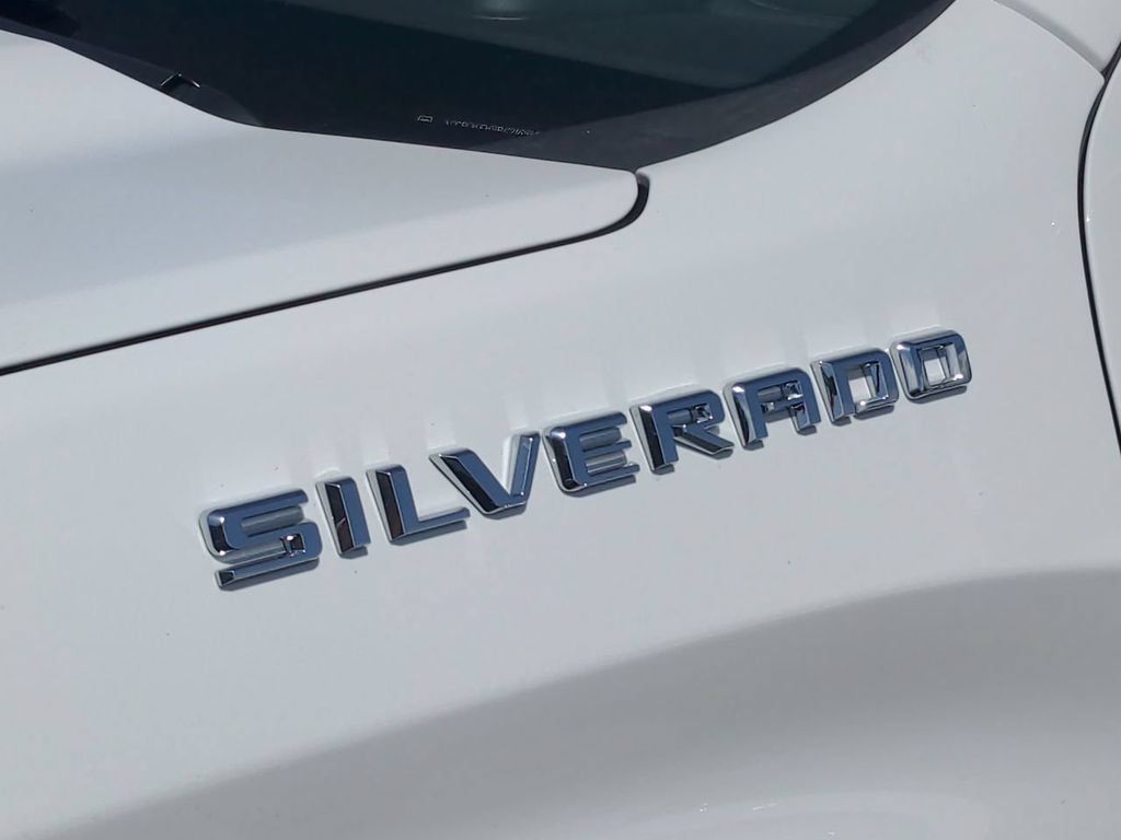 Used 2023 Chevrolet Silverado 1500 LT AWD/4WD image 30