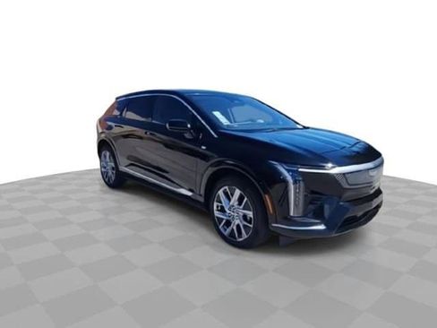 New 2025 Cadillac Optiq Luxury 1 image 2