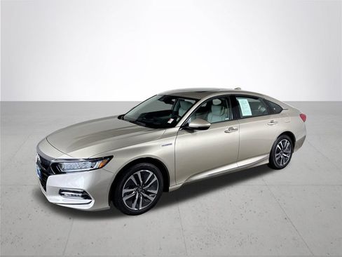 Used 2019 Honda Accord Touring image 2