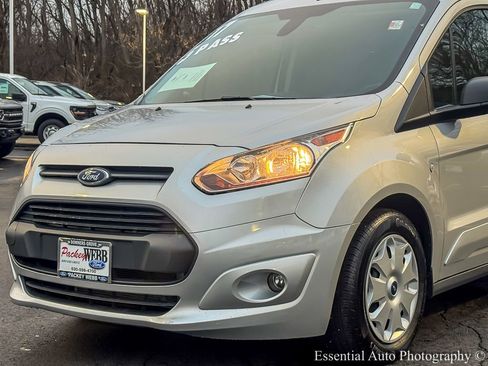 Used 2017 Ford Transit Connect XLT image 3