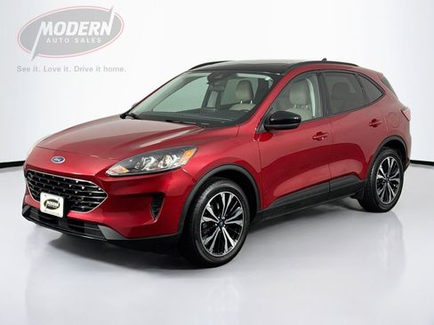 Used 2021 Ford Escape SE w/ SE Sport Appearance Package AWD/4WD image 1