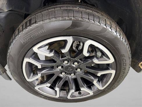 Used 2025 RAM 1500 Limited AWD/4WD image 13